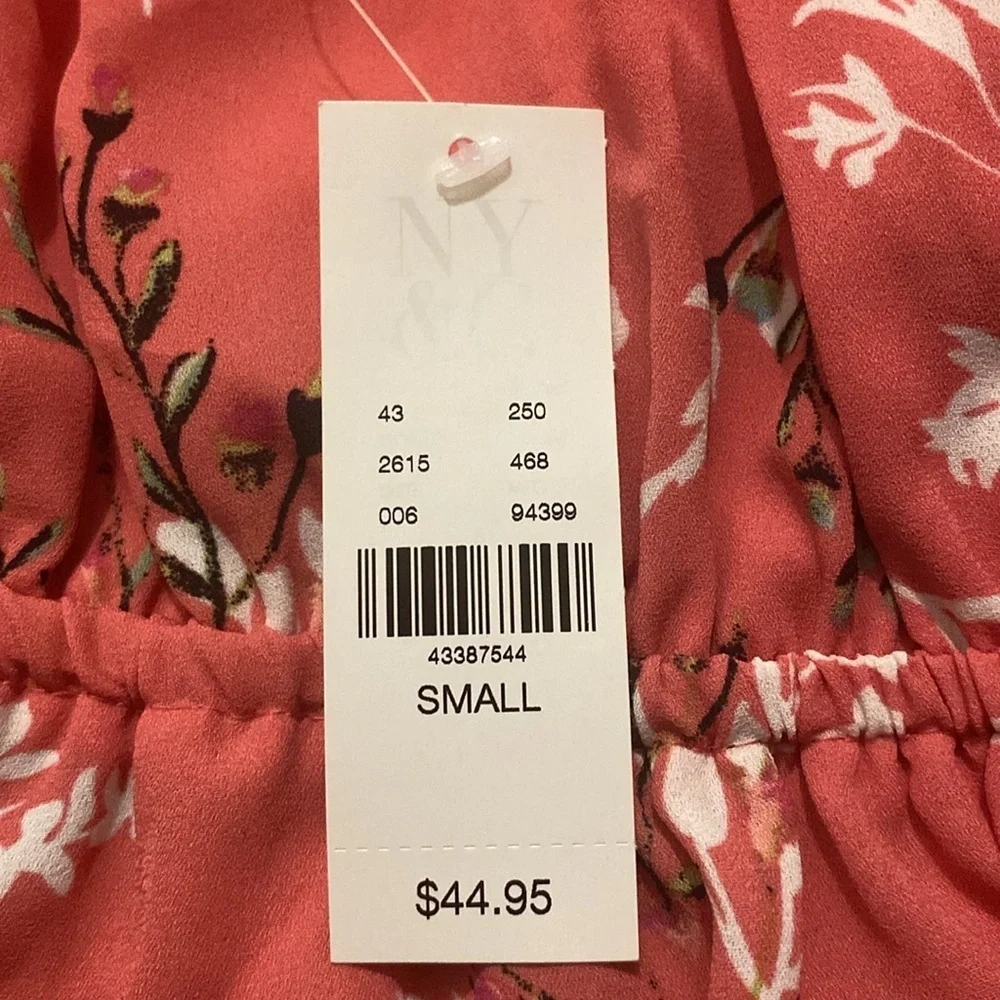 Soho NY & Company blouse Size S Floral Pink. 1st pic is front 3rd pic is back - Picture 5 of 7